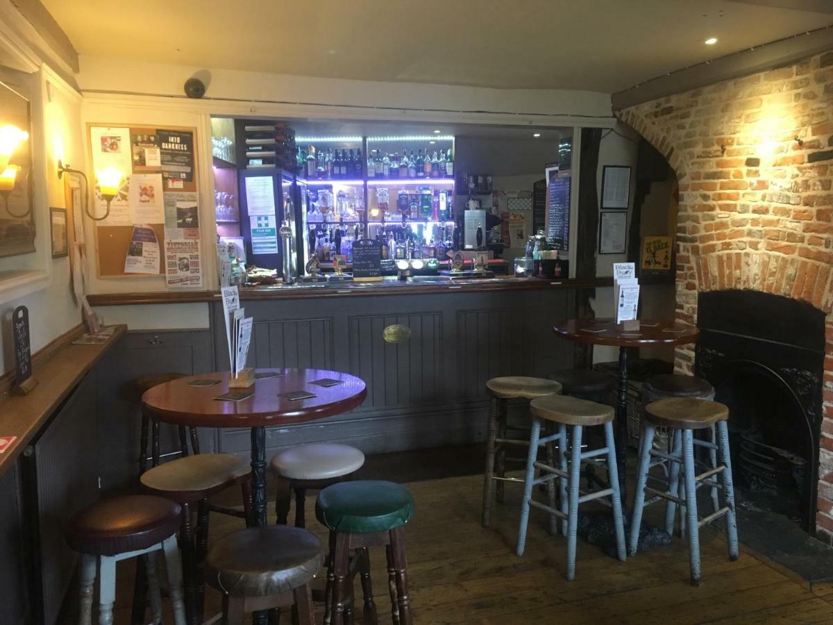 Black Buoy Inn Wivenhoe Exterior photo
